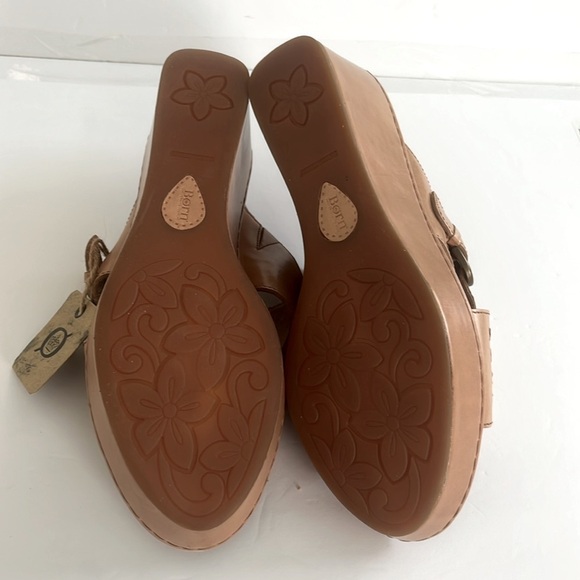 BORN Women’s Tan Wedge LEATHER Sandals Platform Summer Shoes Size 12 M - Picture 7 of 7